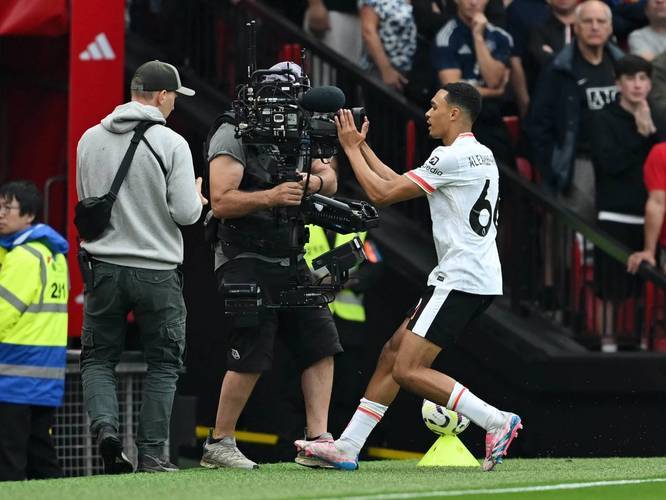 包含清晨德国杯焦点战，上海久事内部沟通，管理层满意，年轻球员得到机会的词条