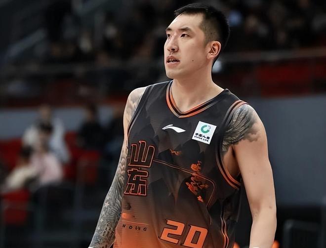 赛前突围战来临；山东男篮围绕CBA常规赛远射贴柱；管理层满意；年轻球员得到机会的简单介绍